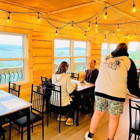 Knotty Pine Ocean Front Suite - Adults Only إينغونيش المظهر الخارجي الصورة