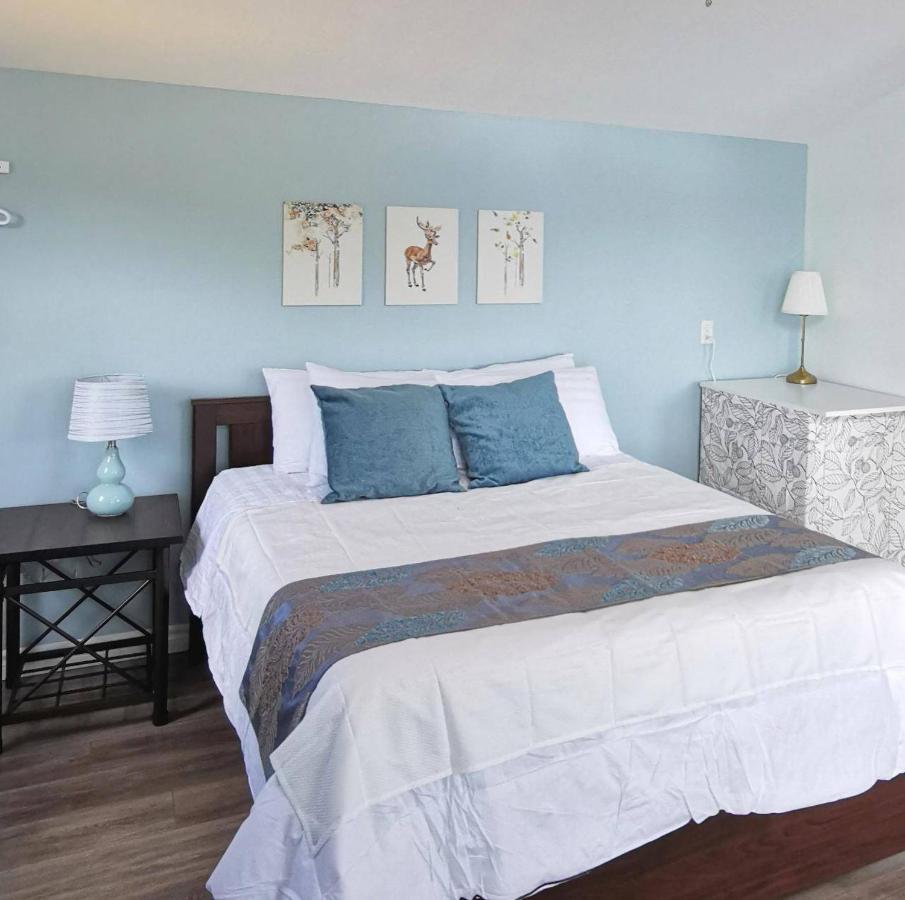 Knotty Pine Ocean Front Suite - Adults Only إينغونيش المظهر الخارجي الصورة