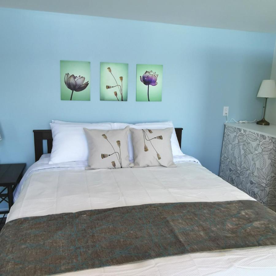 Knotty Pine Ocean Front Suite - Adults Only إينغونيش المظهر الخارجي الصورة