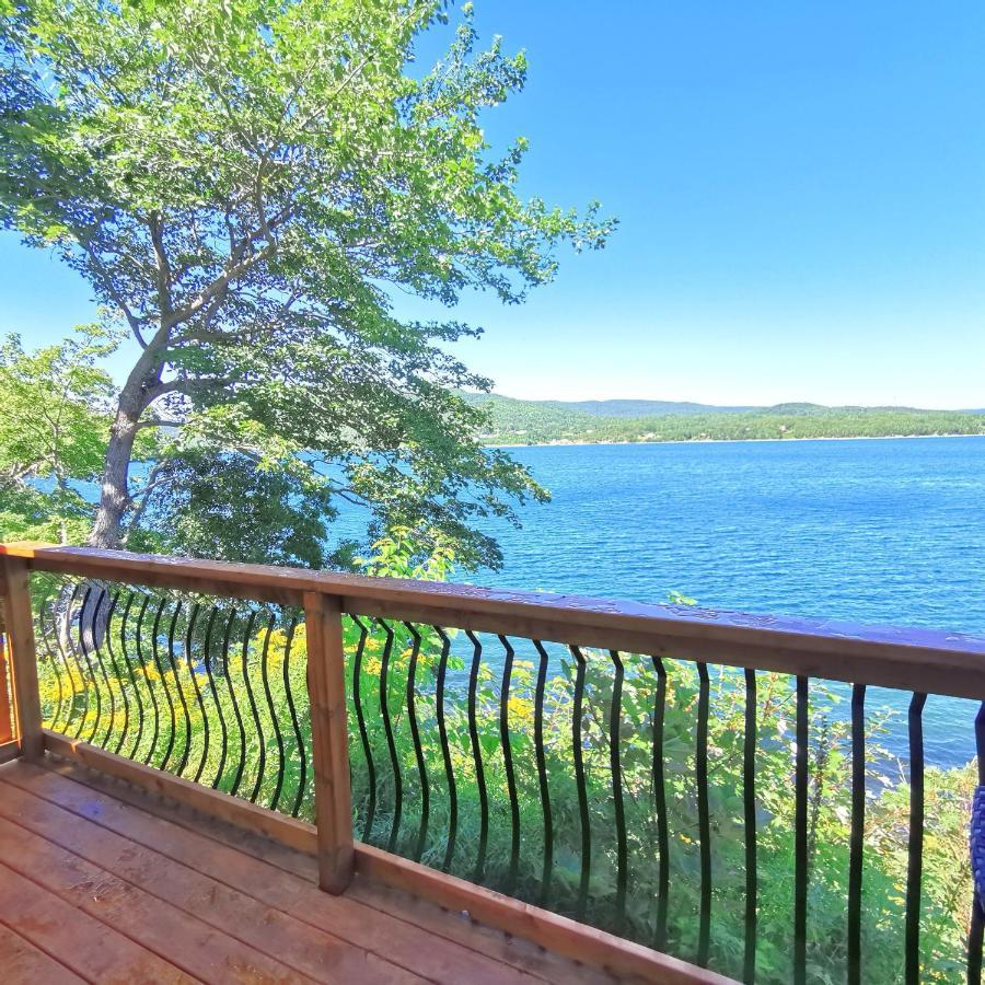 Knotty Pine Ocean Front Suite - Adults Only إينغونيش المظهر الخارجي الصورة