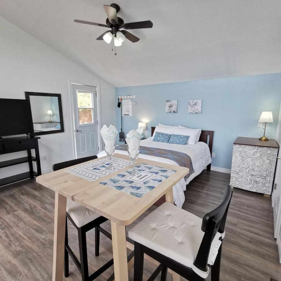 Knotty Pine Ocean Front Suite - Adults Only إينغونيش المظهر الخارجي الصورة