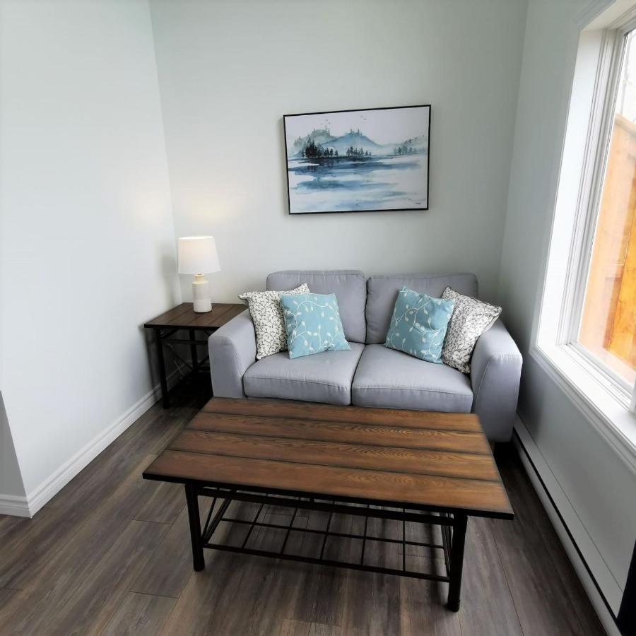 Knotty Pine Ocean Front Suite - Adults Only إينغونيش المظهر الخارجي الصورة