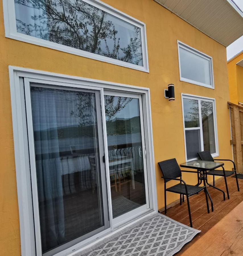 Knotty Pine Ocean Front Suite - Adults Only إينغونيش المظهر الخارجي الصورة