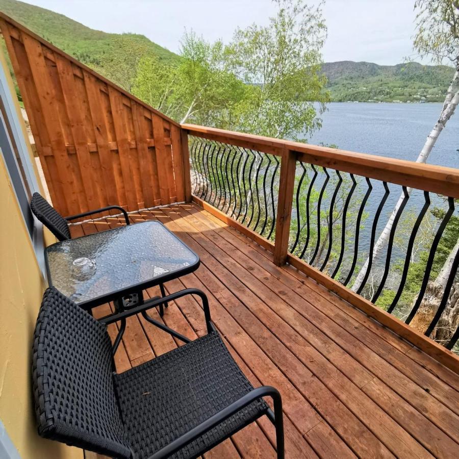 Knotty Pine Ocean Front Suite - Adults Only إينغونيش المظهر الخارجي الصورة