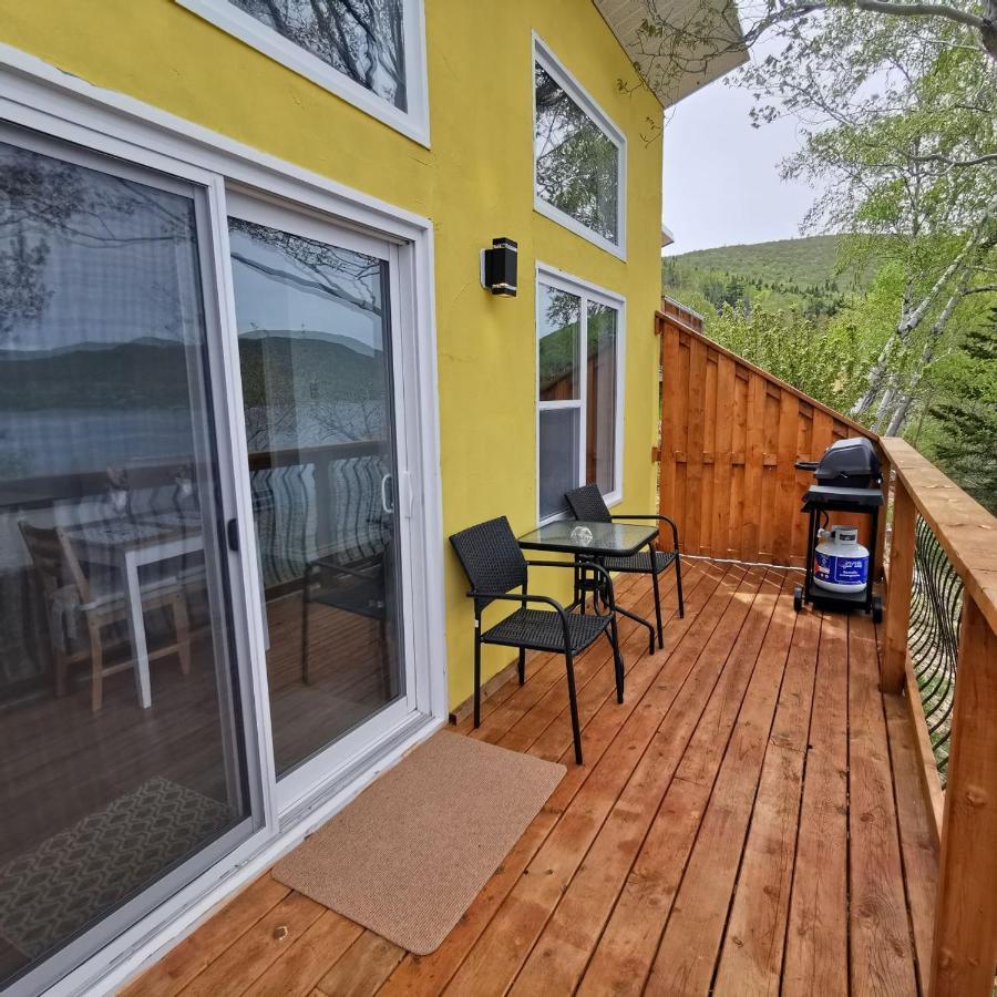 Knotty Pine Ocean Front Suite - Adults Only إينغونيش المظهر الخارجي الصورة