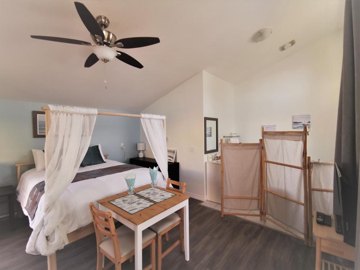 Knotty Pine Ocean Front Suite - Adults Only إينغونيش المظهر الخارجي الصورة