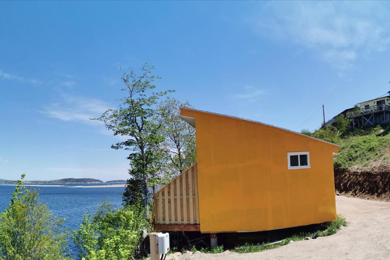 Knotty Pine Ocean Front Suite - Adults Only إينغونيش المظهر الخارجي الصورة